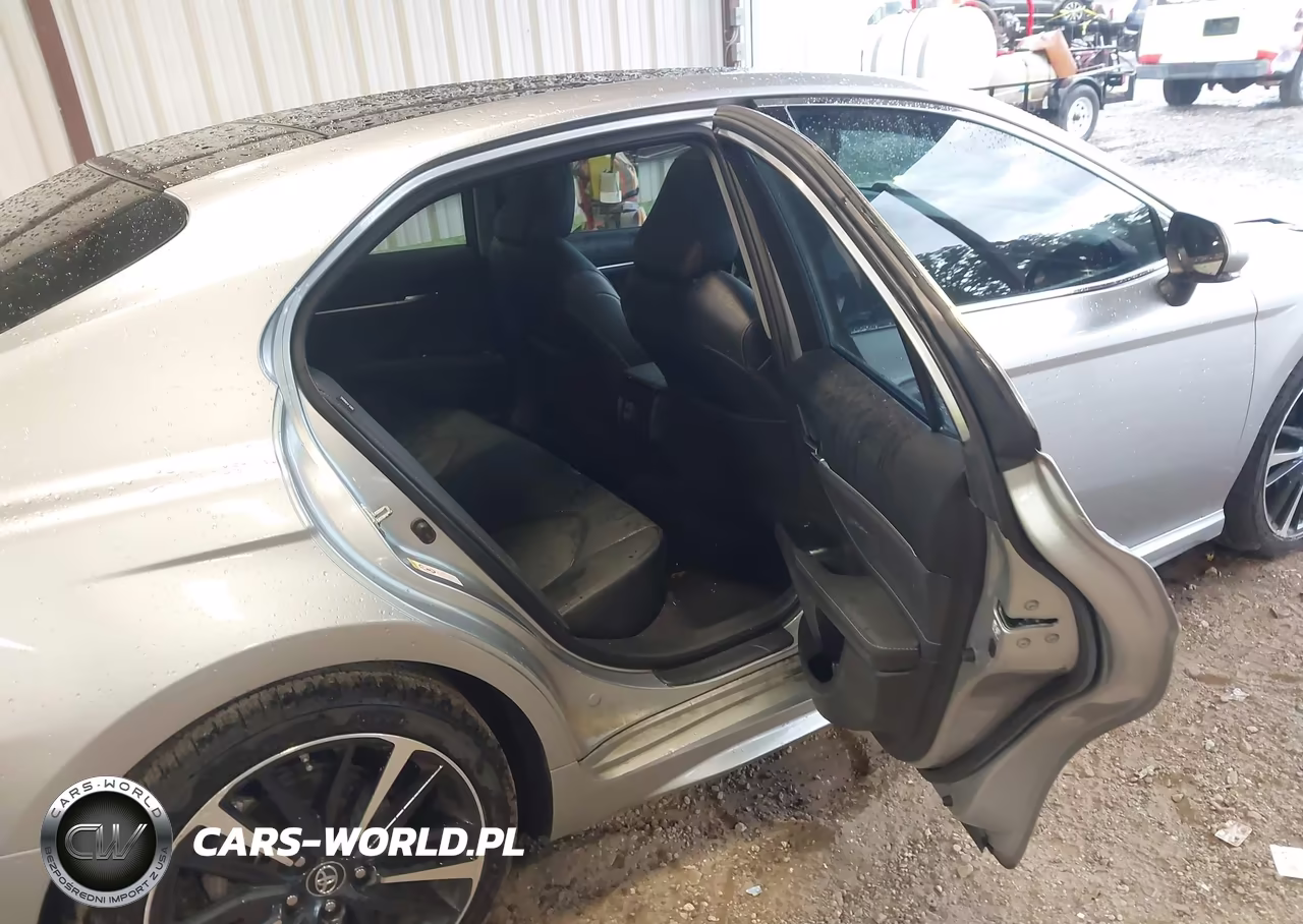 2018 Toyota Camry Xse VIN:4T1B61HK6JU069056 - 8