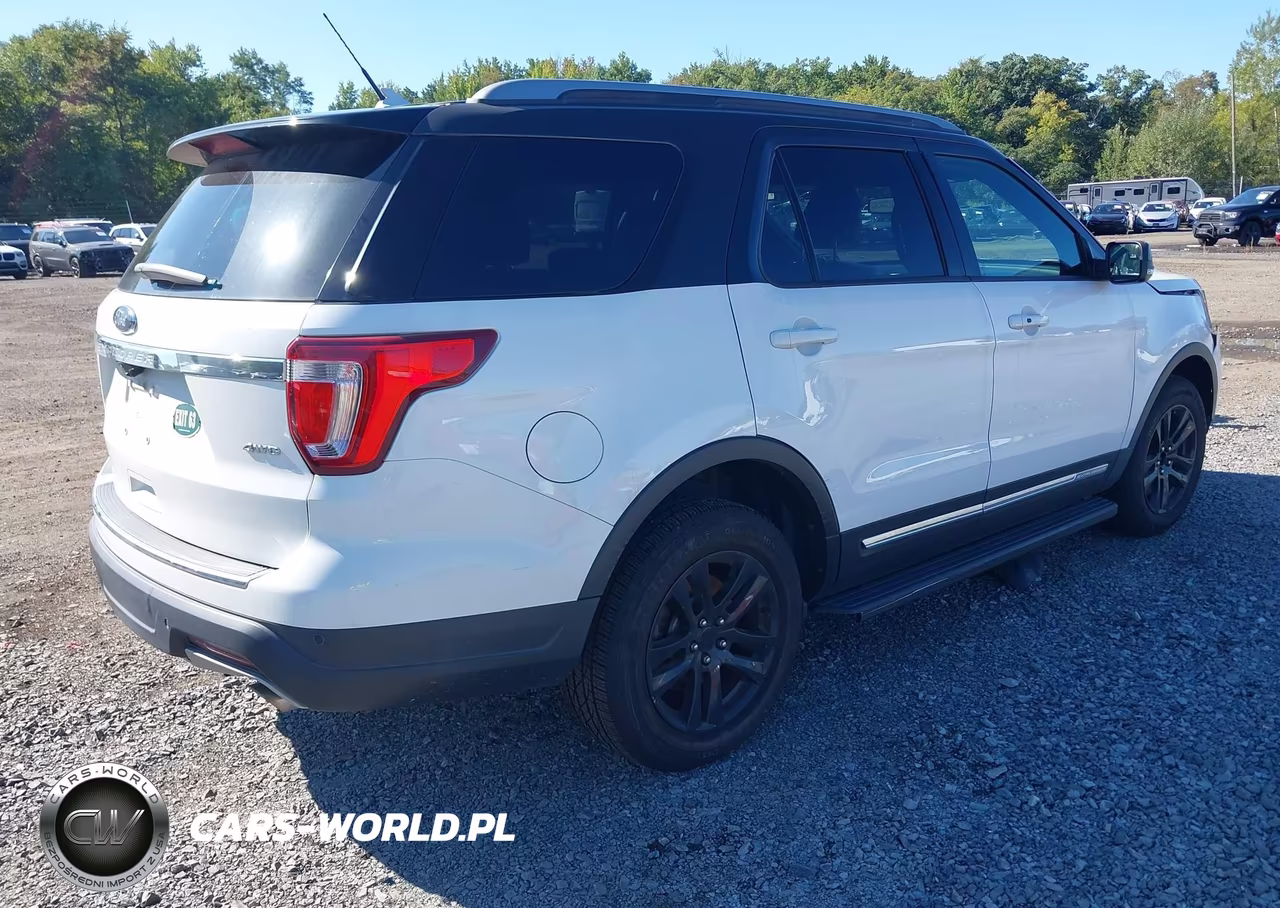 2018 Ford Explorer Xlt VIN:1FM5K8D83JGB38408 - 4