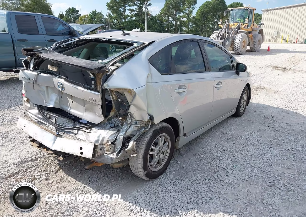 2011 Toyota Prius VIN:JTDKN3DU0B0275945 - 4