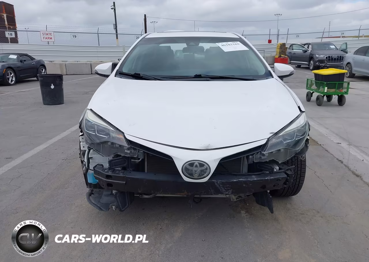 2018 Toyota Corolla Se VIN:5YFBURHE4JP800535 - 12