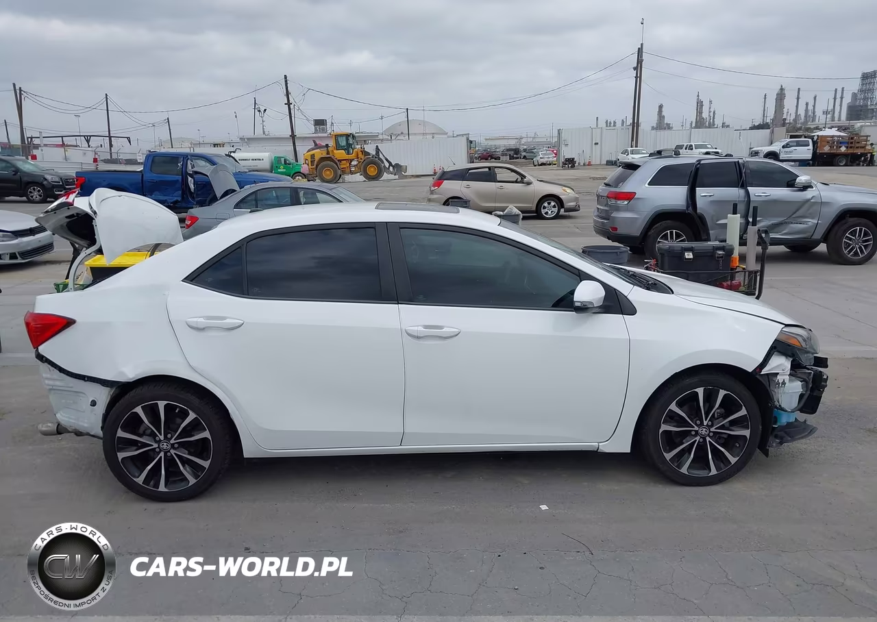 2018 Toyota Corolla Se VIN:5YFBURHE4JP800535 - 13