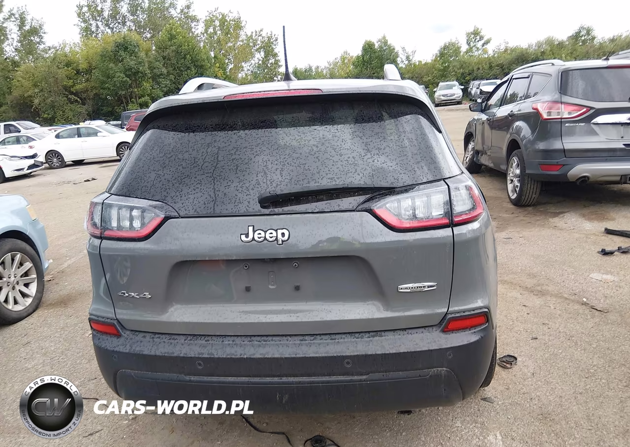 2020 Jeep Cherokee Latitude Plus 4X4 VIN:1C4PJMLB4LD537581 - 16