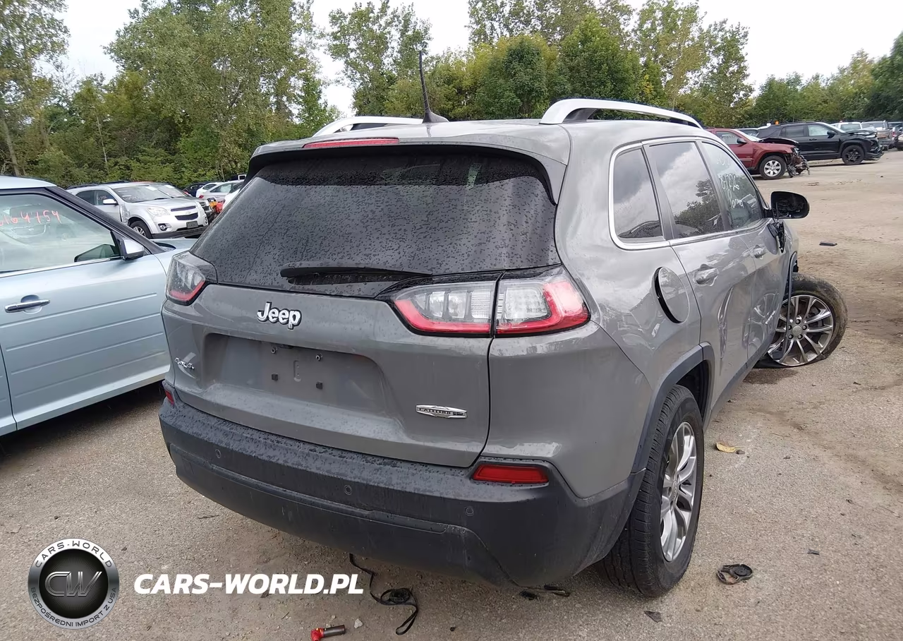 2020 Jeep Cherokee Latitude Plus 4X4 VIN:1C4PJMLB4LD537581 - 4
