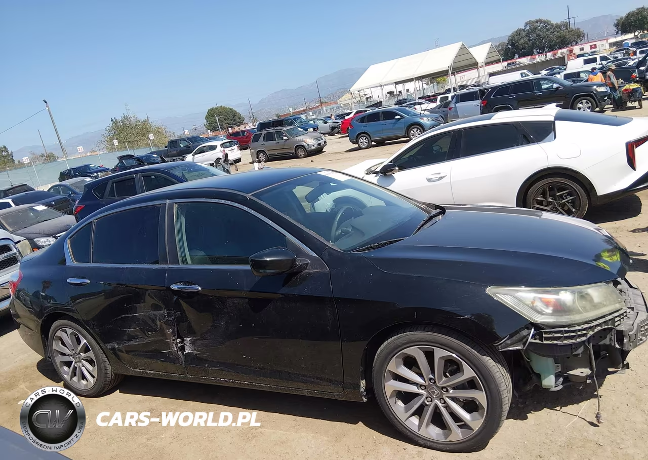 2015 Honda Accord Sport VIN:1HGCR2F51FA032316 - 14
