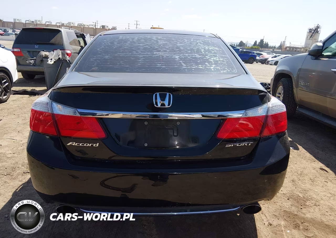 2015 Honda Accord Sport VIN:1HGCR2F51FA032316 - 17