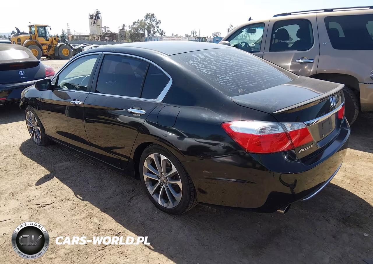 2015 Honda Accord Sport VIN:1HGCR2F51FA032316 - 3