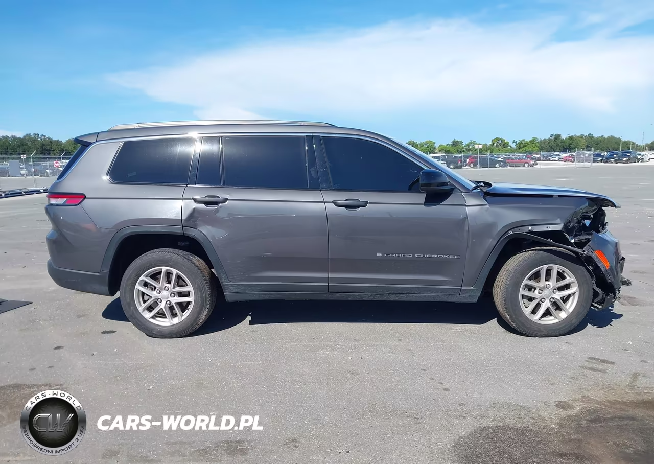 2023 Jeep Grand Cherokee L Laredo 4X4 VIN:1C4RJKAG3P8828566 - 14
