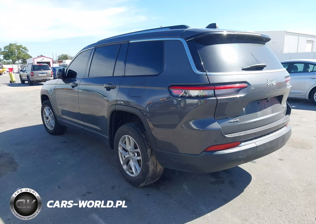2023 Jeep Grand Cherokee L Laredo 4X4 VIN:1C4RJKAG3P8828566 - 3