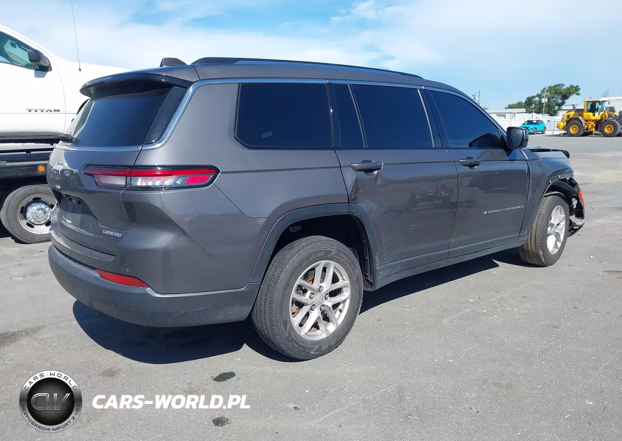 2023 Jeep Grand Cherokee L Laredo 4X4 VIN:1C4RJKAG3P8828566 - 4