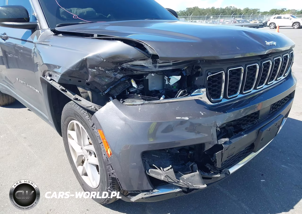 2023 Jeep Grand Cherokee L Laredo 4X4 VIN:1C4RJKAG3P8828566 - 6