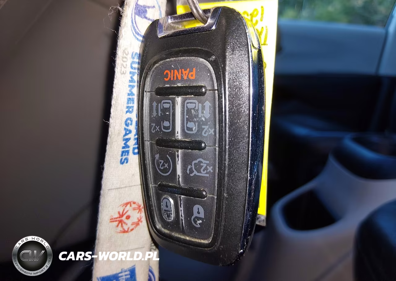2022 Chrysler Pacifica Touring L VIN:2C4RC1BG7NR209232 - 11