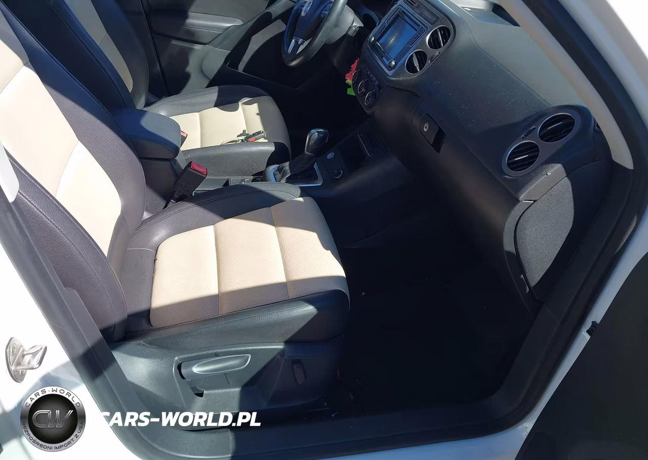 2017 Volkswagen Tiguan 2.0T Wolfsburg Edition VIN:WVGSV7AXXHK001148 - 5
