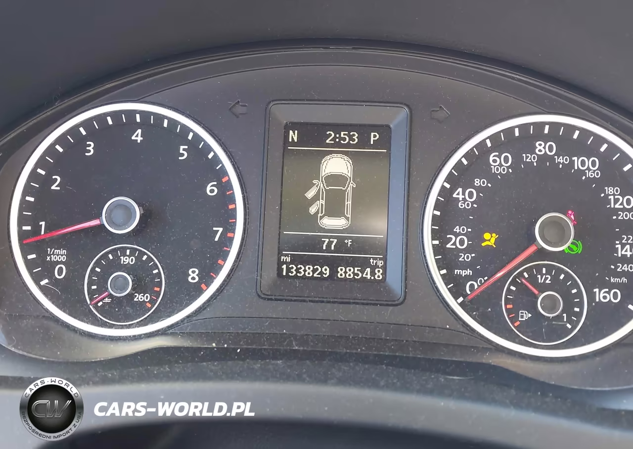 2017 Volkswagen Tiguan 2.0T Wolfsburg Edition VIN:WVGSV7AXXHK001148 - 7