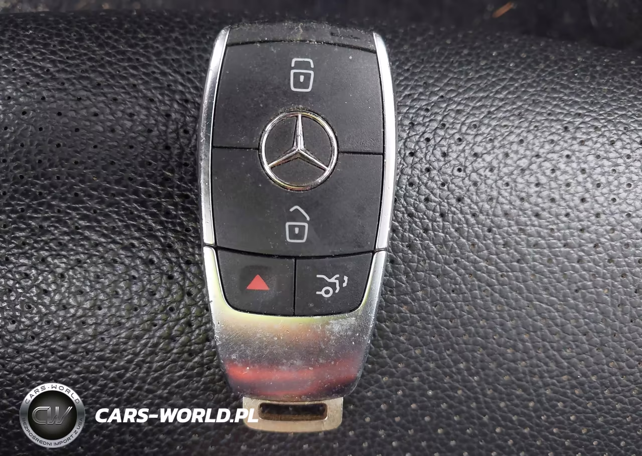 2020 Mercedes-Benz C 300 4Matic VIN:W1KWF8EB5LR596259 - 11