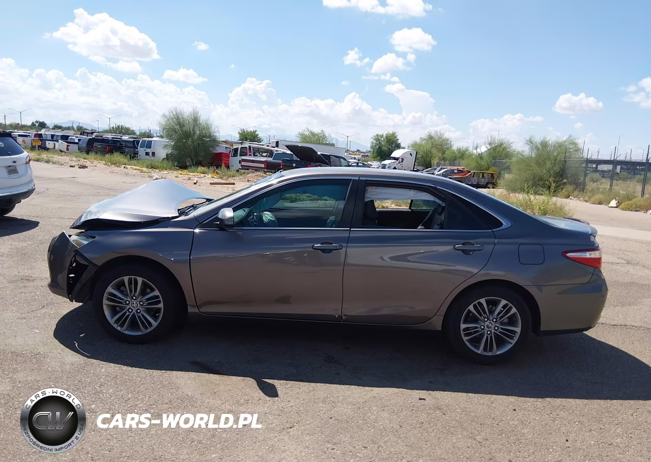 2015 Toyota Camry Se VIN:4T1BF1FK1FU983144 - 14