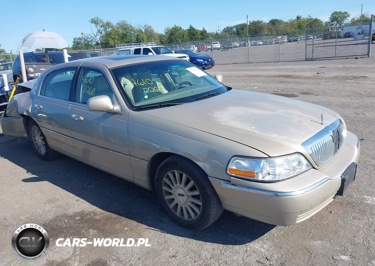 2004 Lincoln Town Car Ultimate