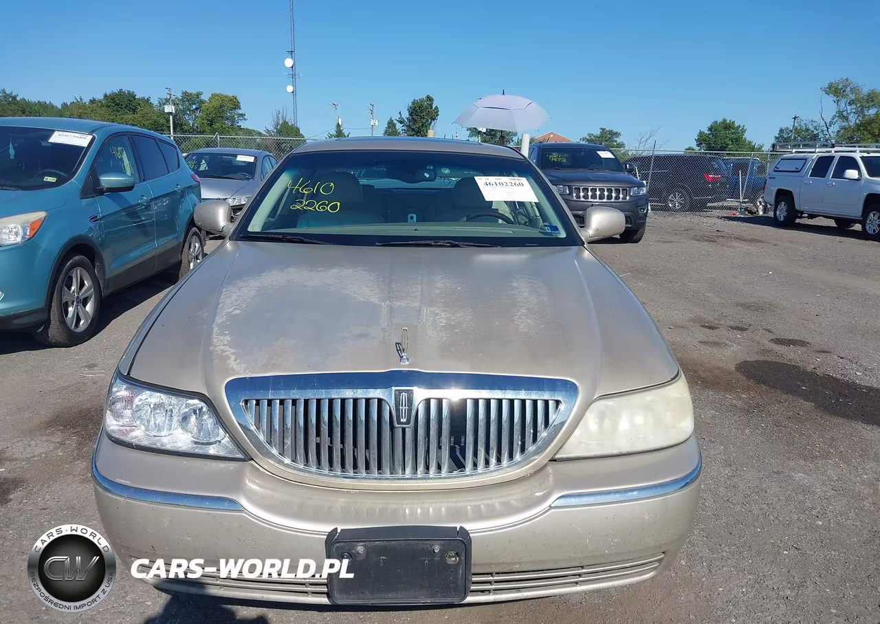 2004 Lincoln Town Car Ultimate VIN:1LNHM83W44Y683328 - 12