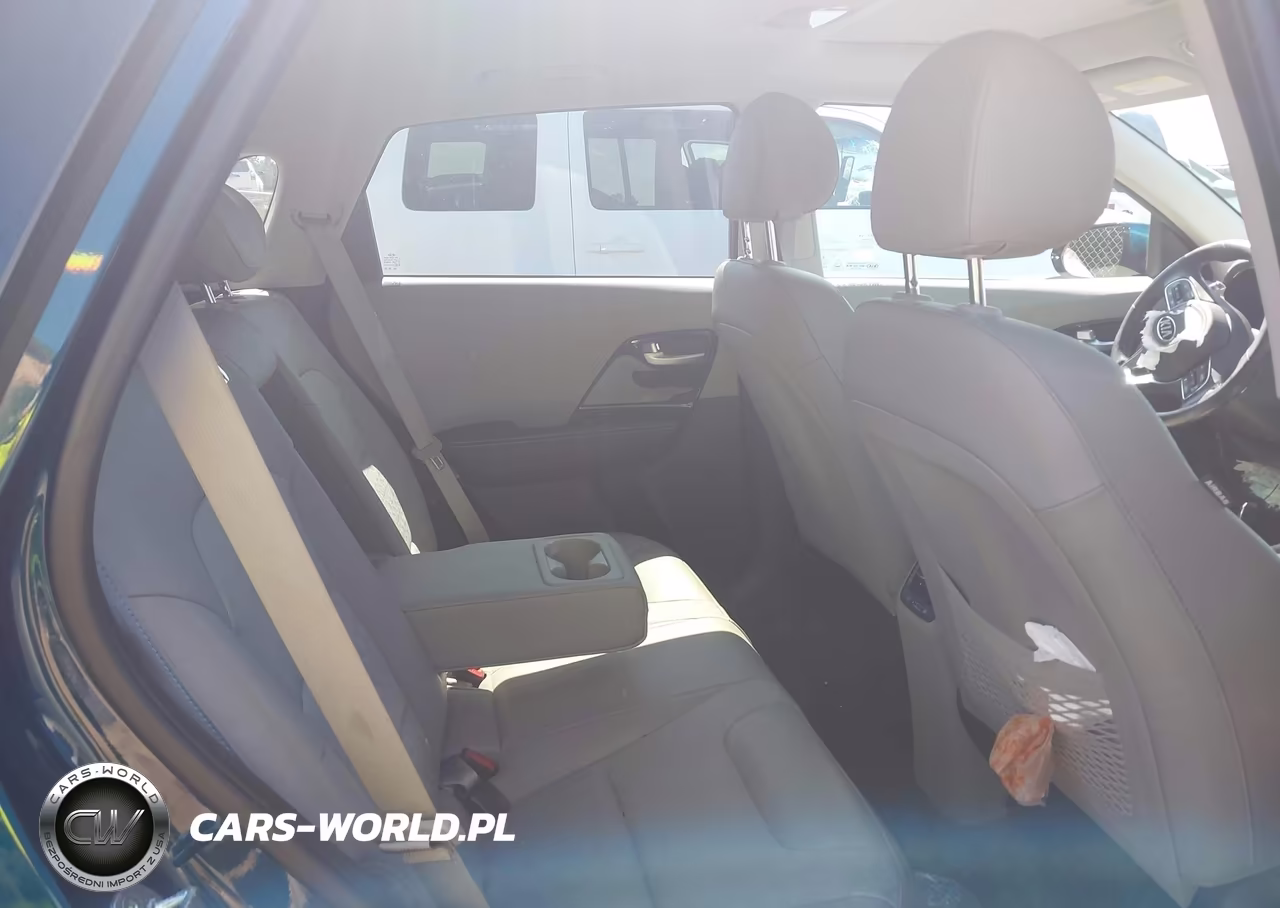 2021 Kia Niro Touring VIN:KNDCC3LCXM5462974 - 8