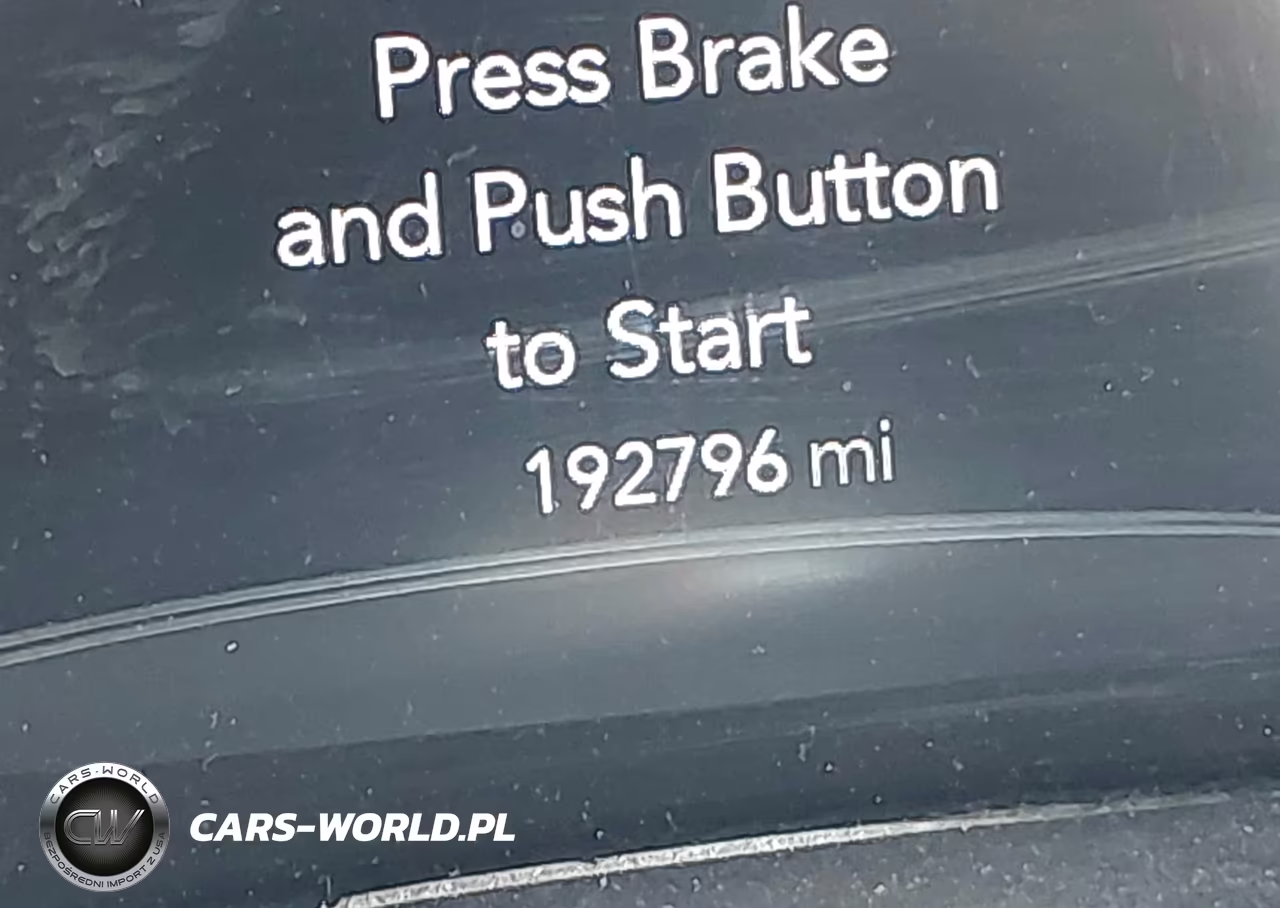 2017 Chrysler Pacifica Touring-L Plus VIN:2C4RC1EG0HR532358 - 15