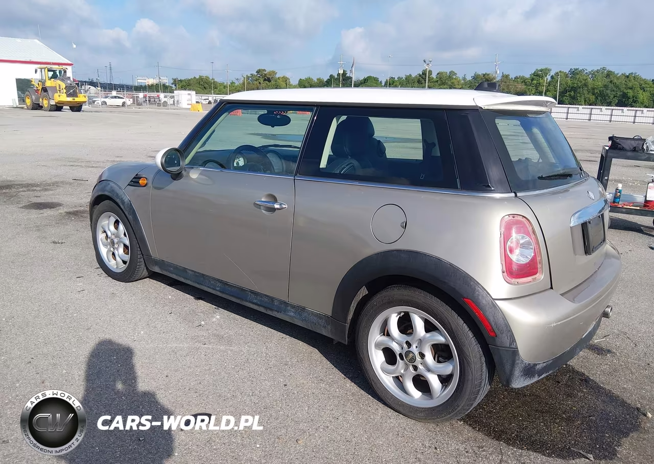 2011 Mini Cooper VIN:WMWSU3C59BT181670 - 3