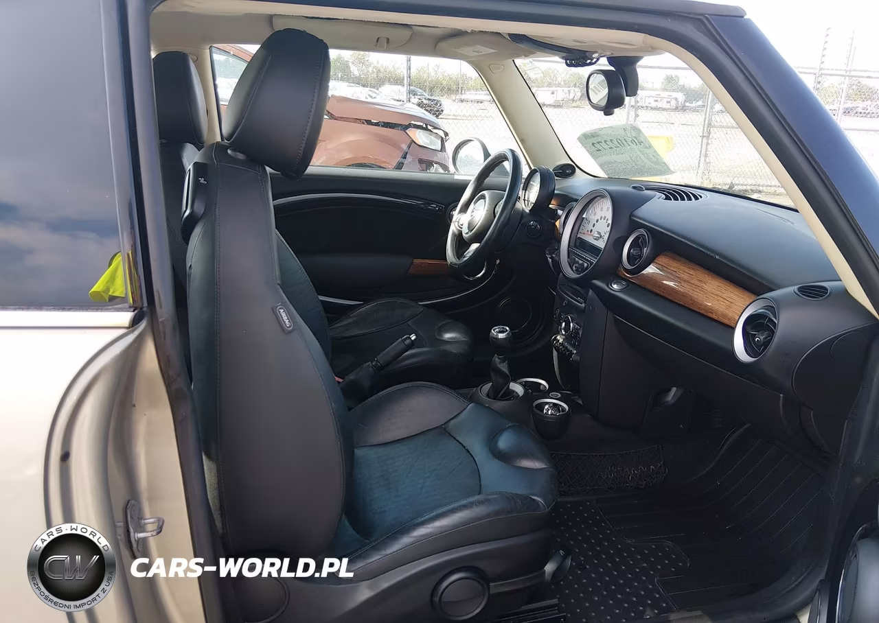 2011 Mini Cooper VIN:WMWSU3C59BT181670 - 5