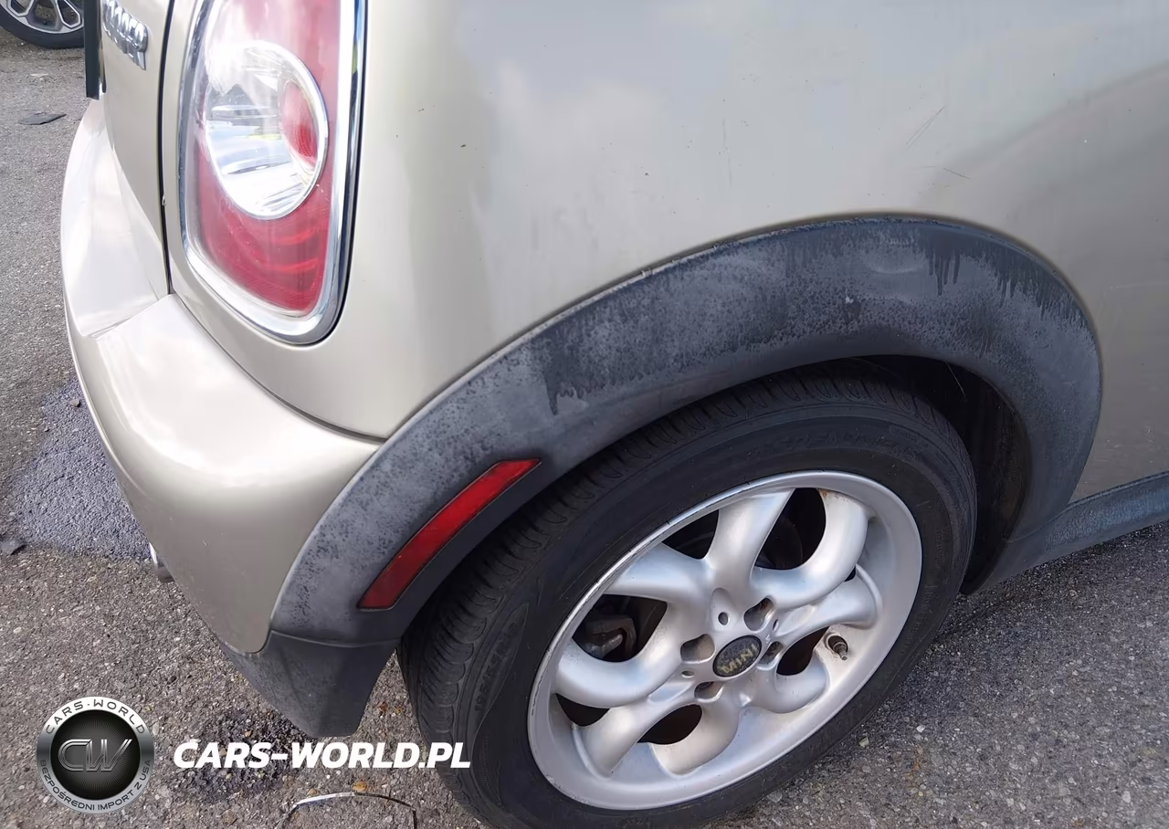 2011 Mini Cooper VIN:WMWSU3C59BT181670 - 6