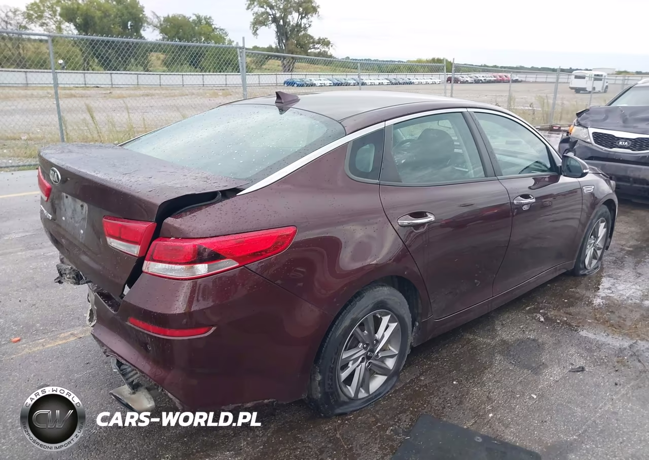2019 Kia Optima Lx VIN:5XXGT4L39KG340090 - 4