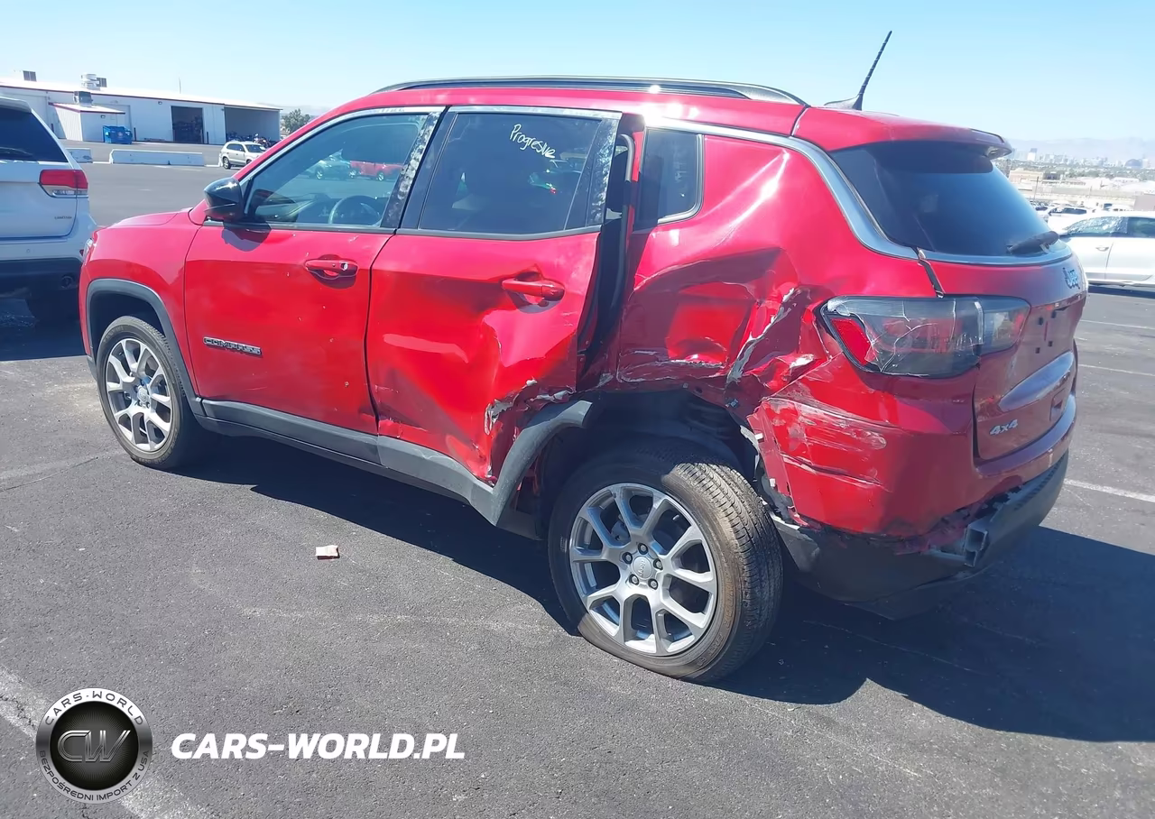 2023 Jeep Compass Latitude Lux Fwd VIN:3C4NJDFN3PT545152 - 3
