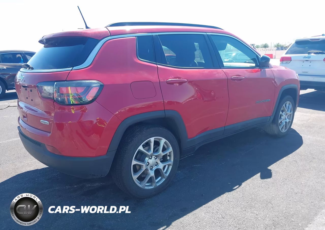 2023 Jeep Compass Latitude Lux Fwd VIN:3C4NJDFN3PT545152 - 4