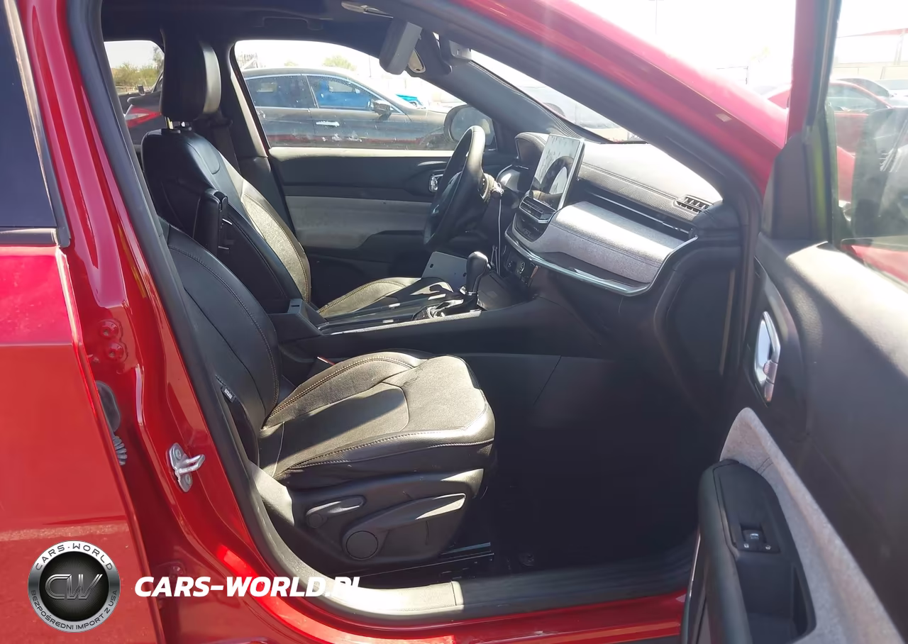 2023 Jeep Compass Latitude Lux Fwd VIN:3C4NJDFN3PT545152 - 5