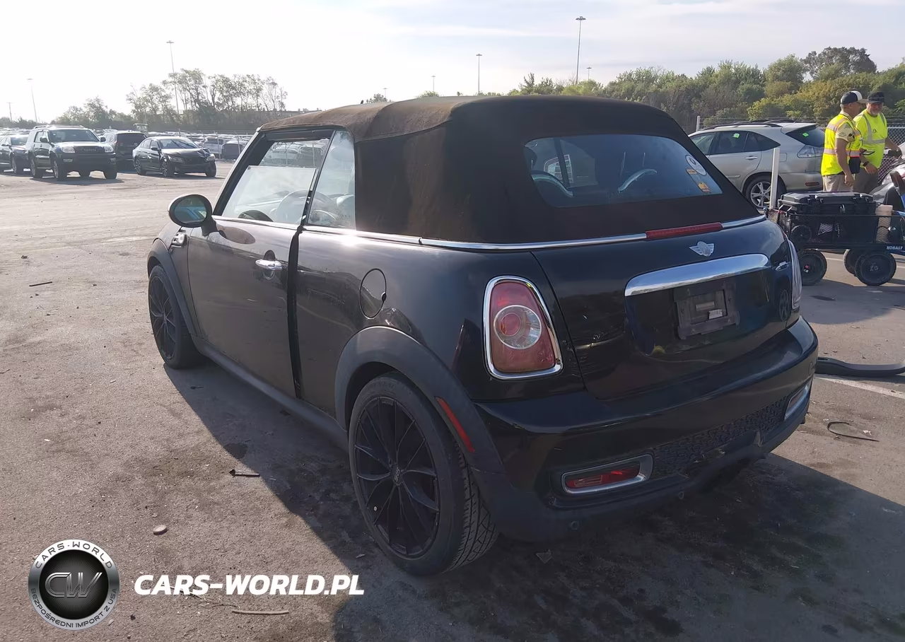 2011 Mini John Cooper Works VIN:WMWZP9C53BTZ80563 - 3
