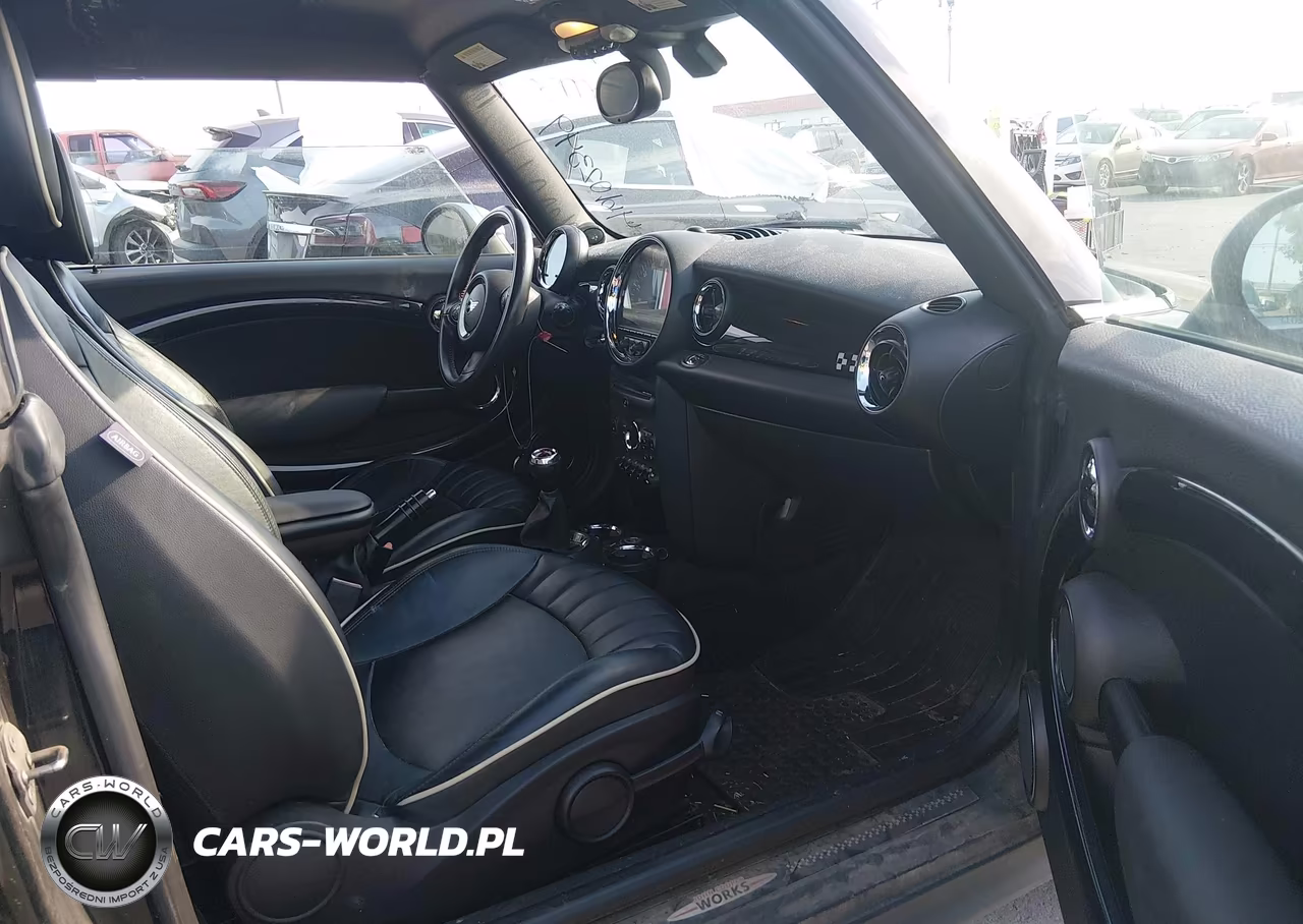 2011 Mini John Cooper Works VIN:WMWZP9C53BTZ80563 - 5