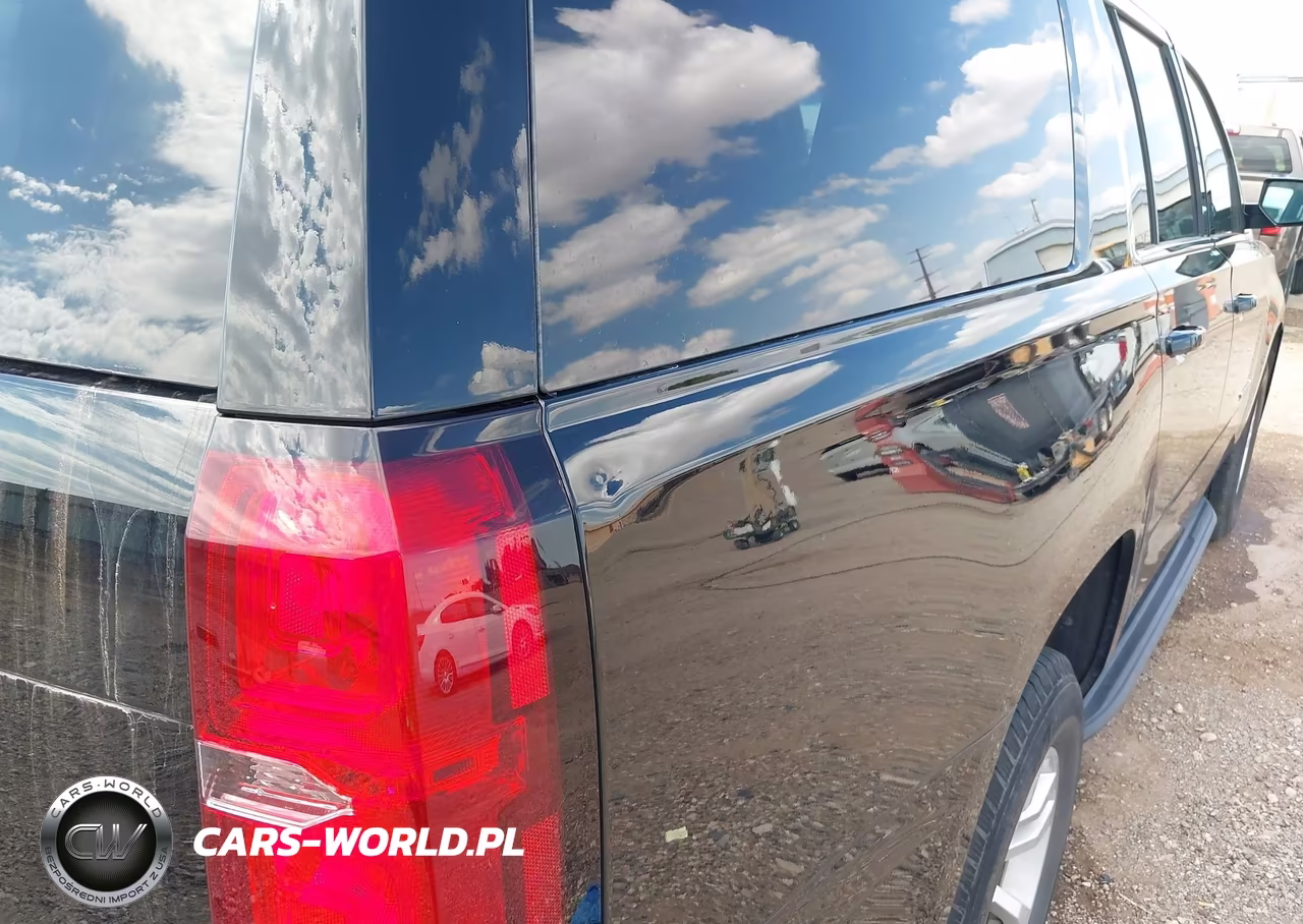 2017 Chevrolet Suburban Ls VIN:1GNSKGEC5HR329953 - 13