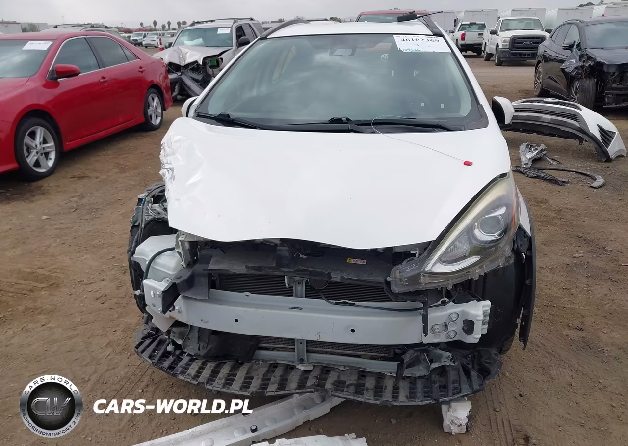 TOYOTA PRIUS C VIN:JTDKDTB35J1599608 - 6