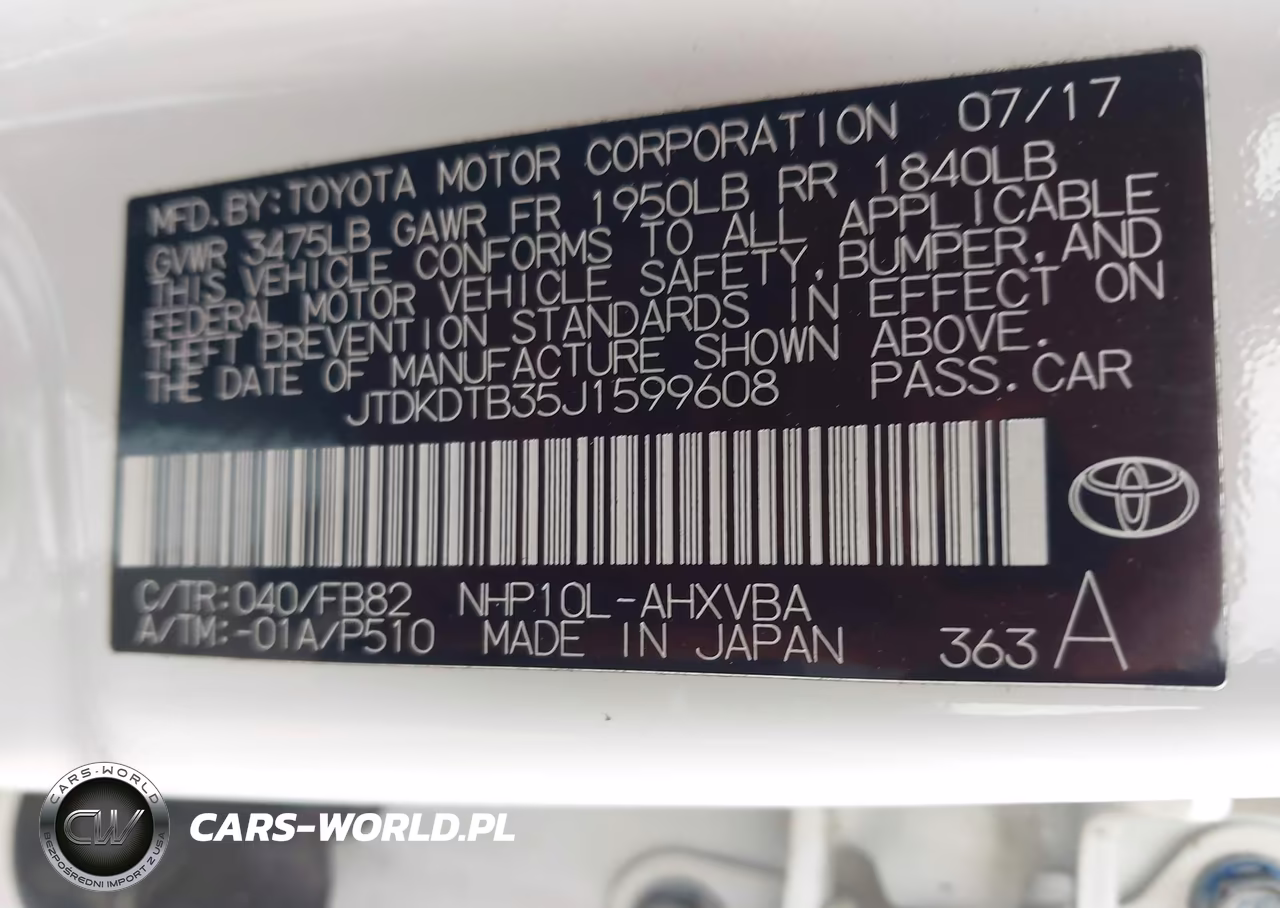 TOYOTA PRIUS C VIN:JTDKDTB35J1599608 - 9