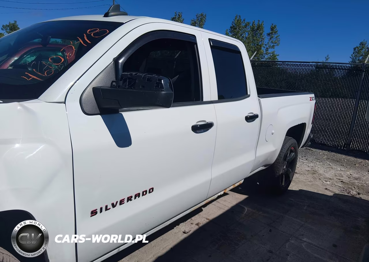 2018 Chevrolet Silverado 1500 2Lt VIN:1GCVKREH8JZ109998 - 14