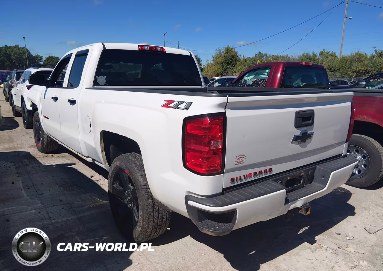 2018 Chevrolet Silverado 1500 2Lt VIN:1GCVKREH8JZ109998 - 3