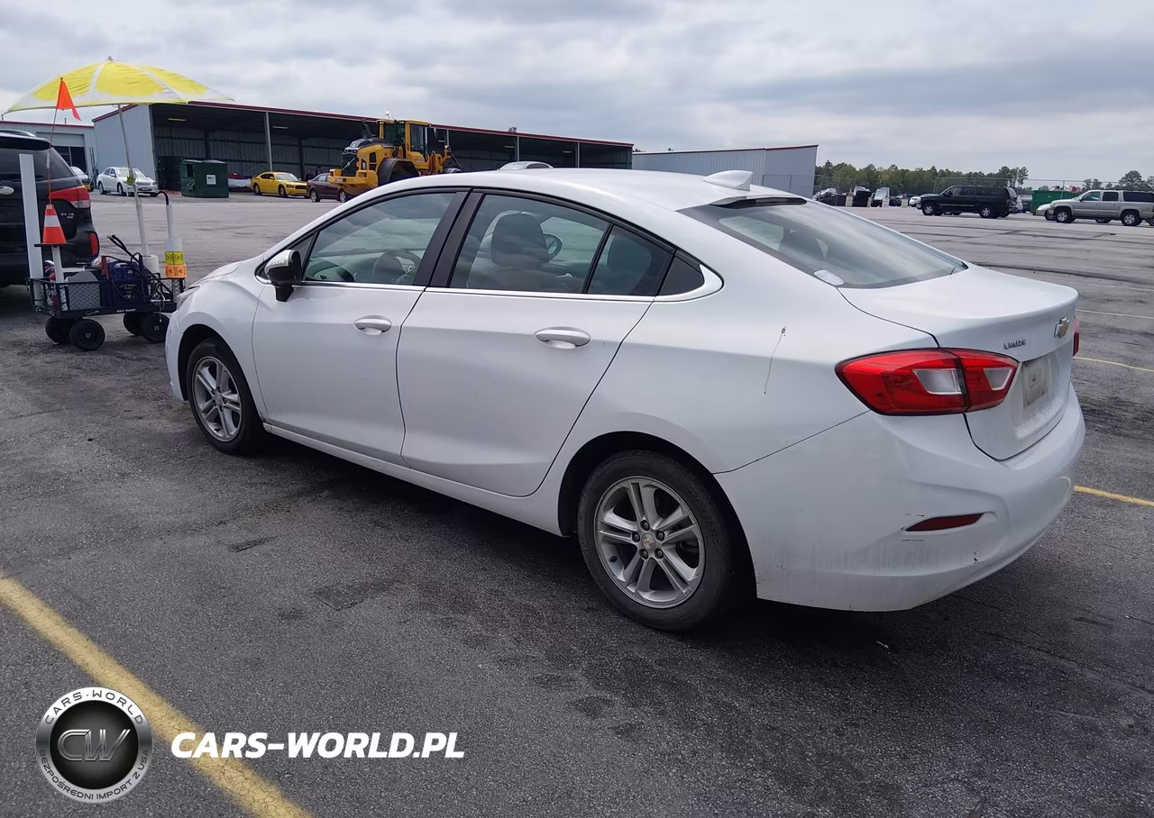 2018 Chevrolet Cruze Lt Auto VIN:1G1BE5SM2J7119435 - 3
