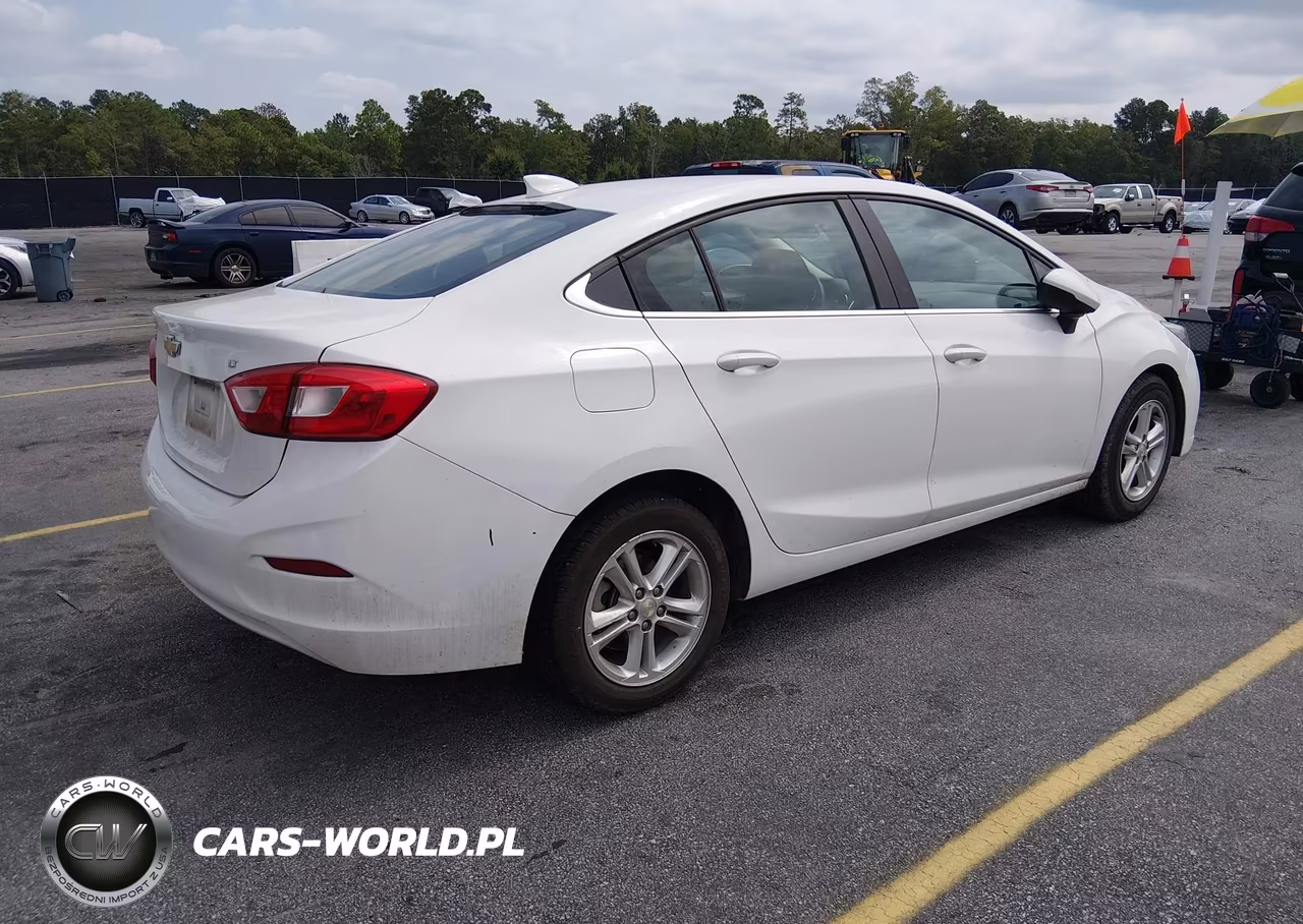 2018 Chevrolet Cruze Lt Auto VIN:1G1BE5SM2J7119435 - 4