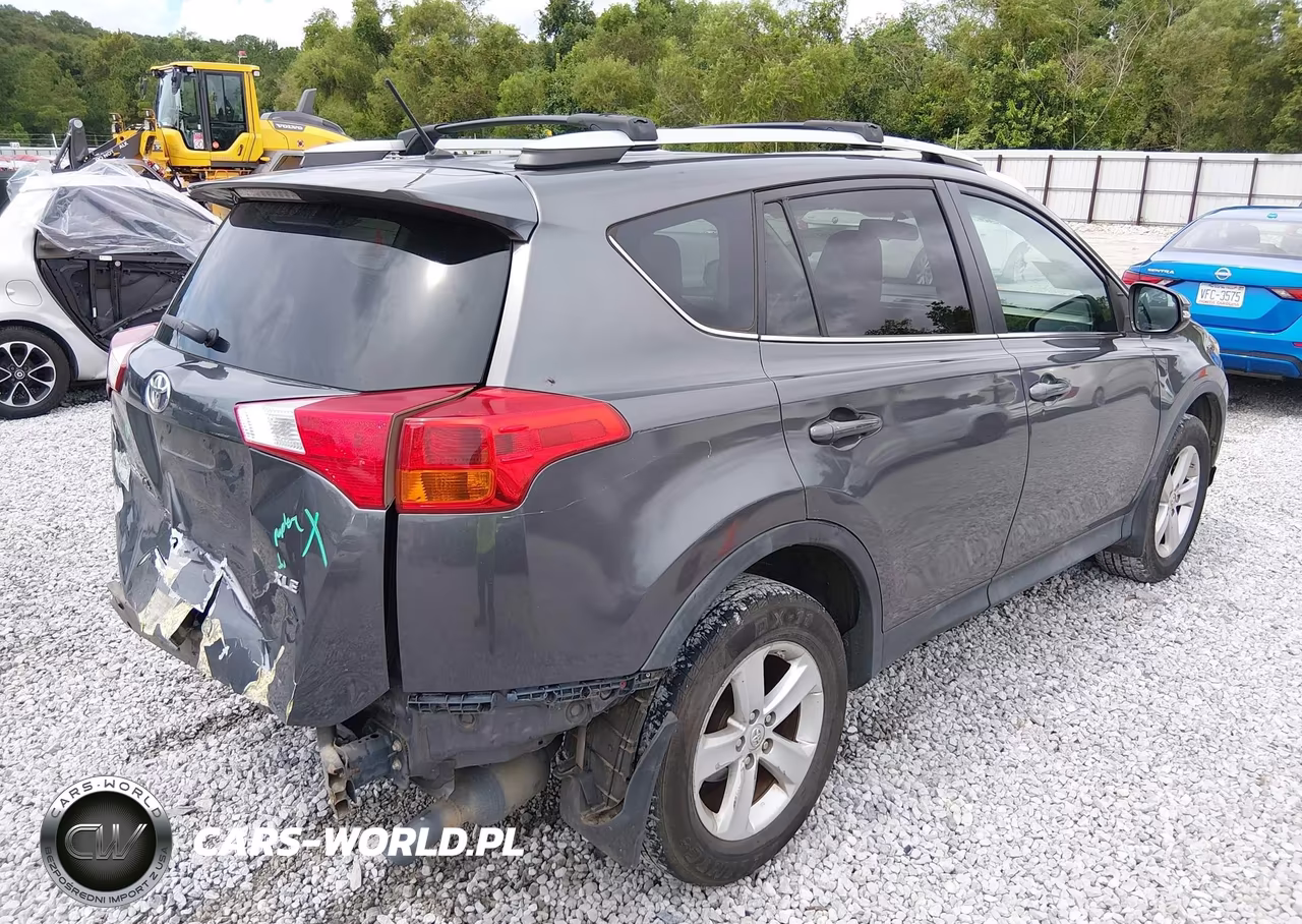 2013 Toyota Rav4 Xle VIN:2T3WFREV3DW049602 - 4