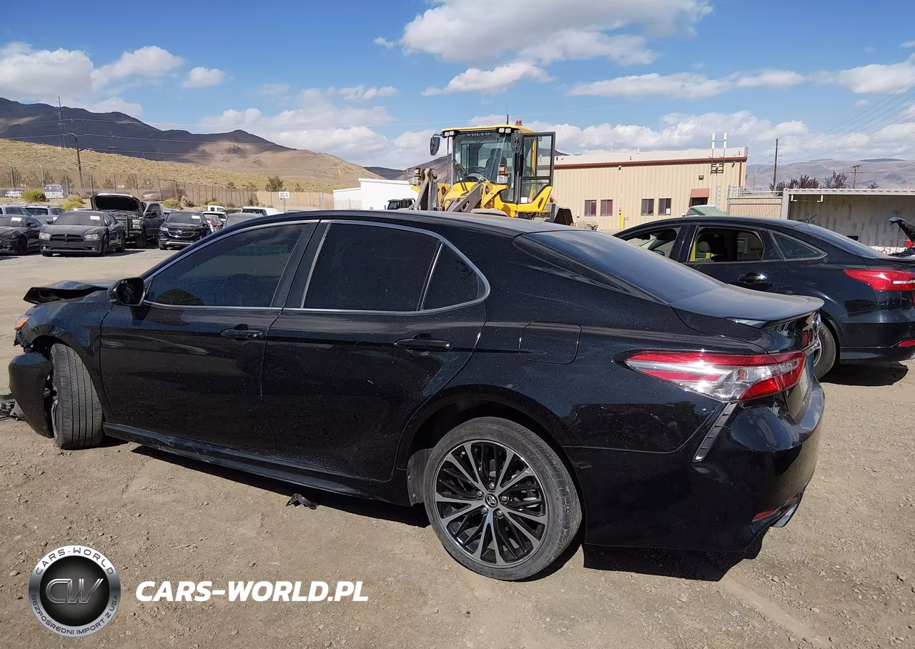 2018 Toyota Camry Se VIN:4T1B11HKXJU641714 - 14
