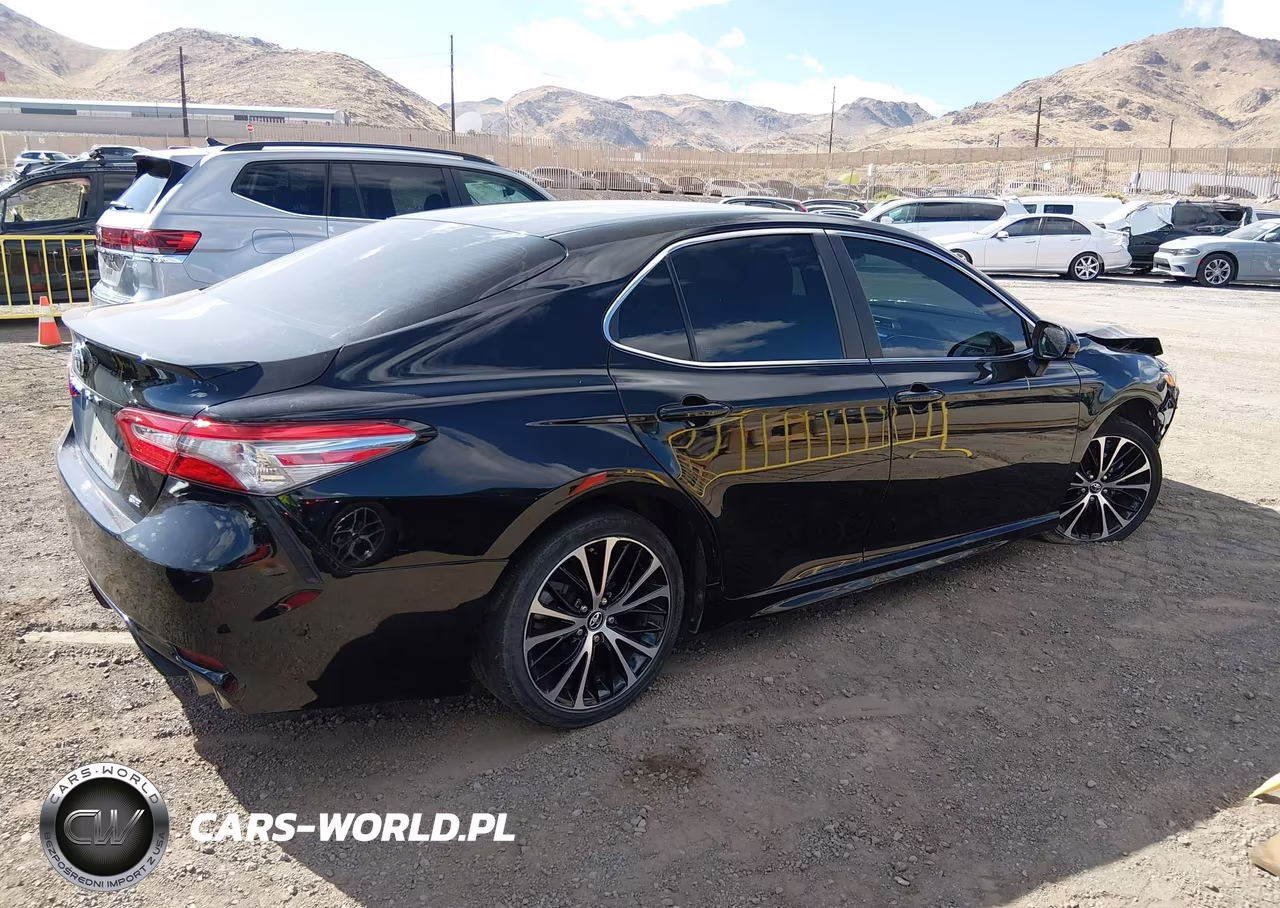 2018 Toyota Camry Se VIN:4T1B11HKXJU641714 - 4