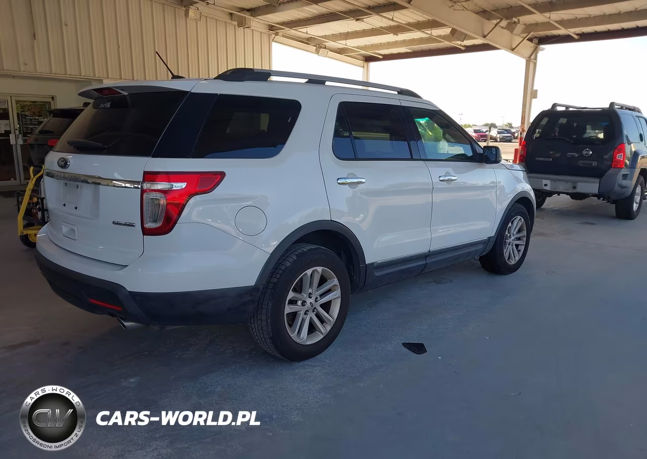 2015 Ford Explorer Xlt VIN:1FM5K7D8XFGC46039 - 4