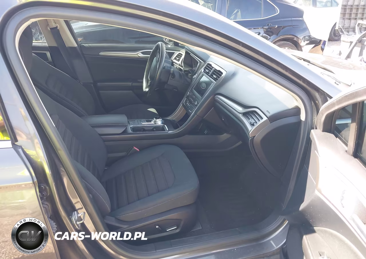 2019 Ford Fusion Se VIN:3FA6P0HD7KR165906 - 5