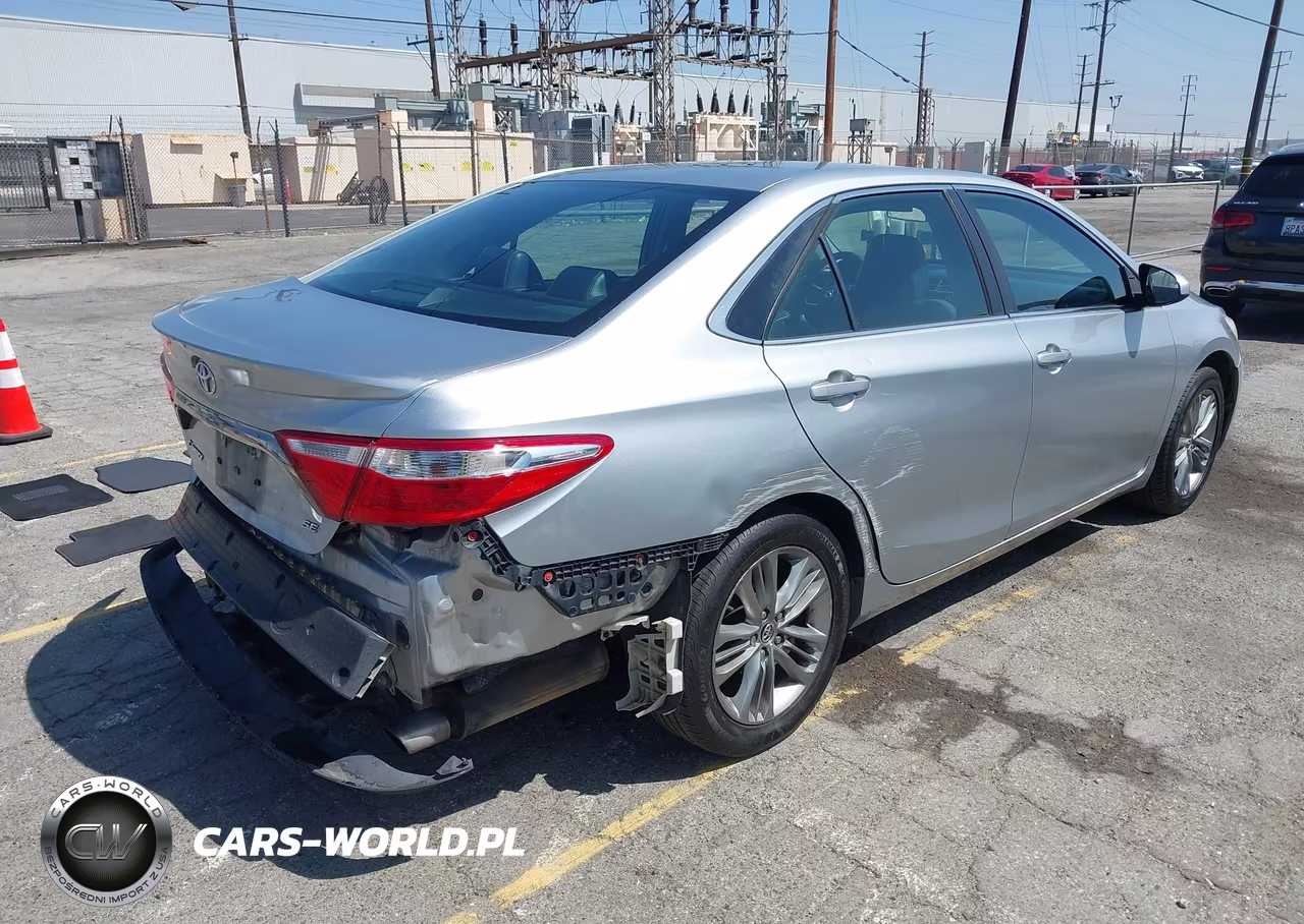 2016 Toyota Camry Se VIN:4T1BF1FK0GU540713 - 4