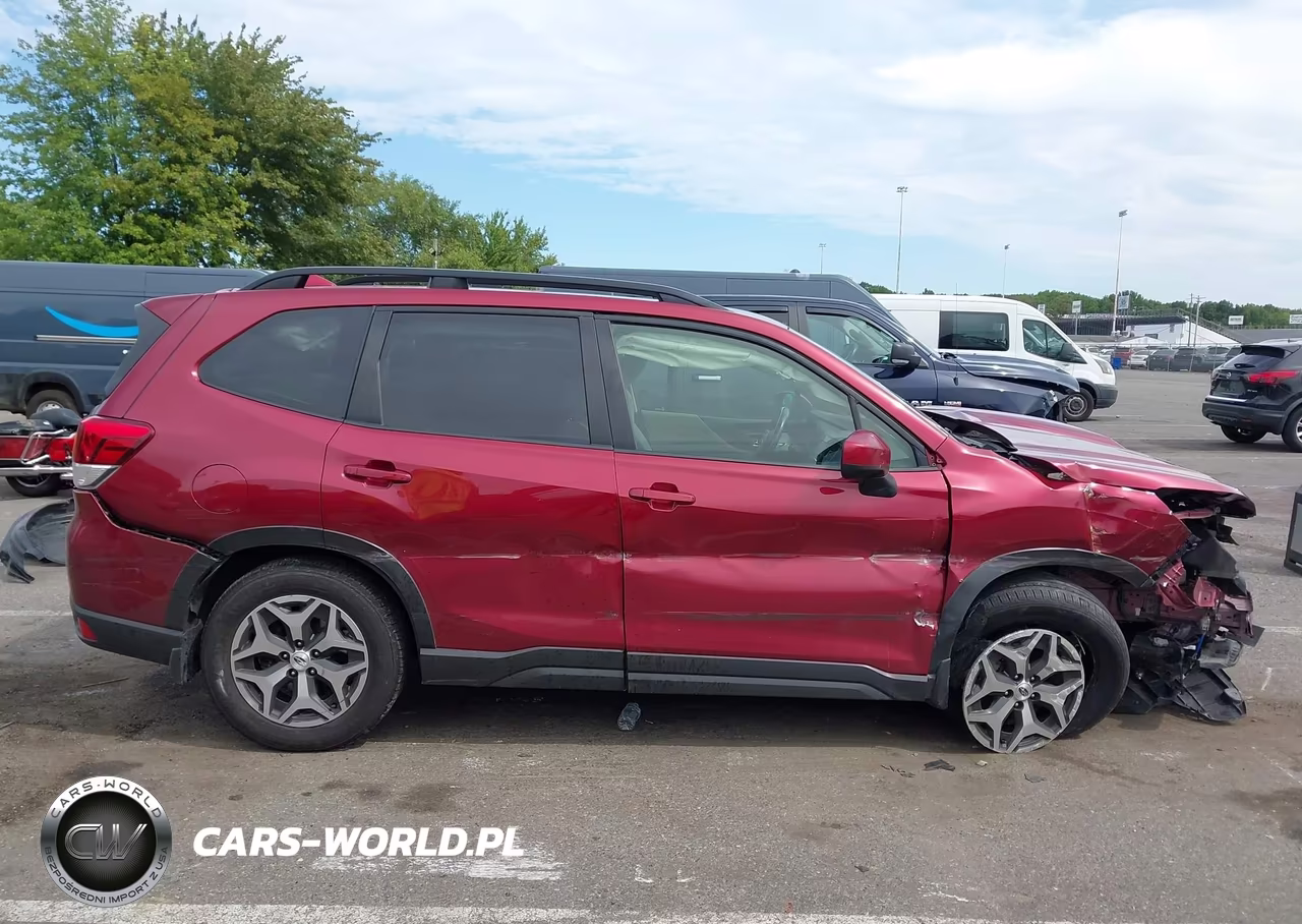 2019 Subaru Forester Premium VIN:JF2SKAGC2KH573982 - 13
