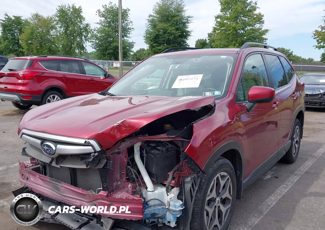 2019 Subaru Forester Premium VIN:JF2SKAGC2KH573982 - 2