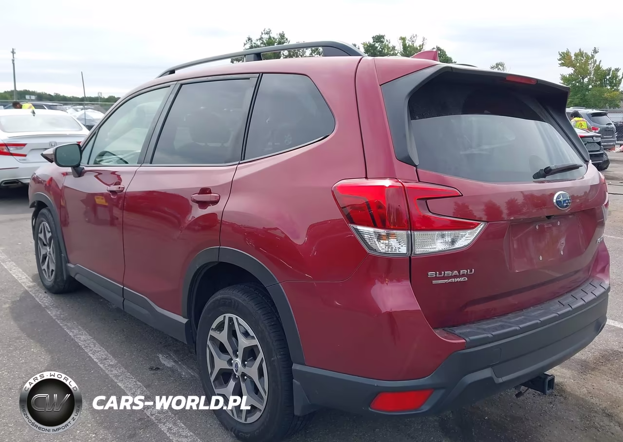 2019 Subaru Forester Premium VIN:JF2SKAGC2KH573982 - 3