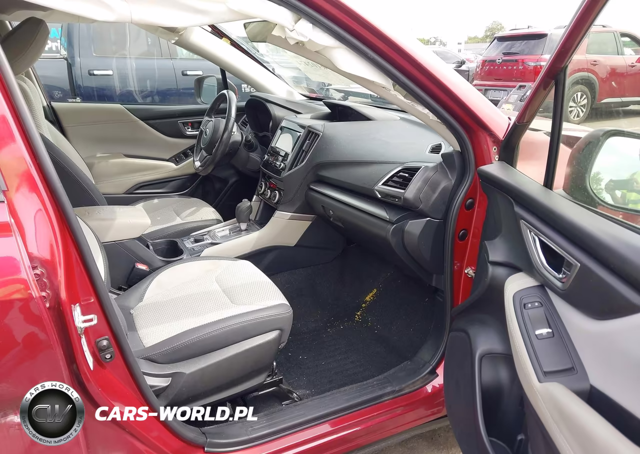 2019 Subaru Forester Premium VIN:JF2SKAGC2KH573982 - 5