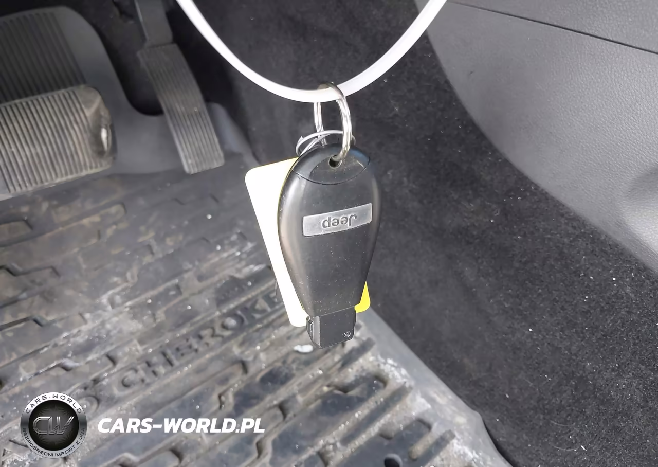 2013 Jeep Grand Cherokee Laredo VIN:1C4RJFAG4DC506857 - 11